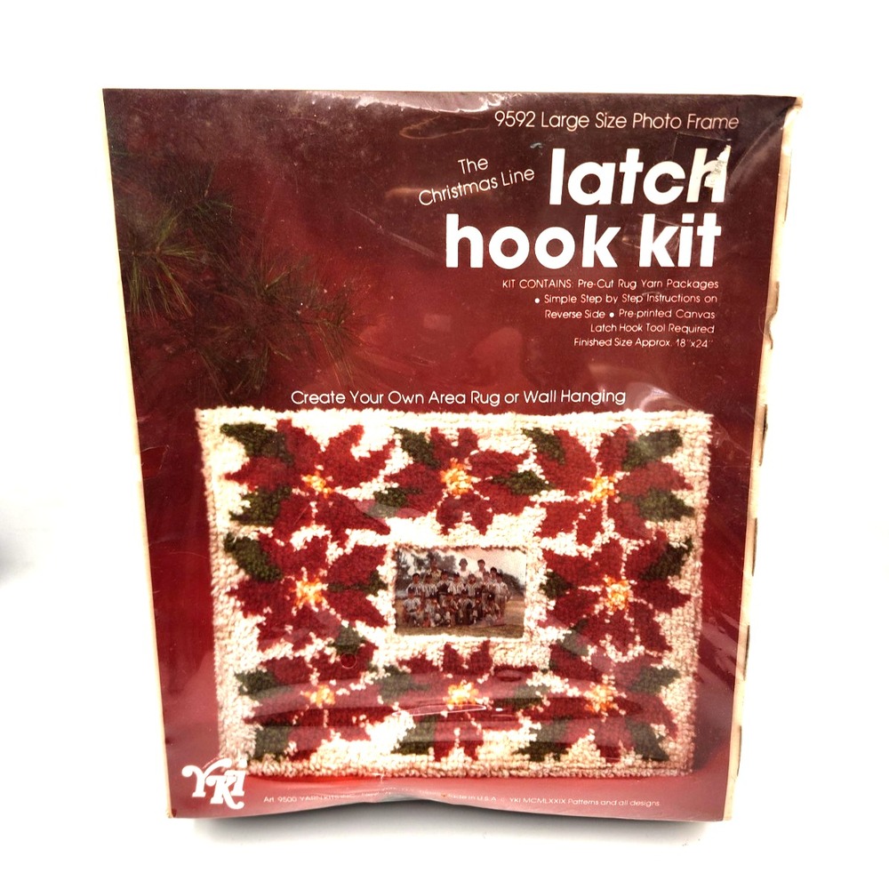 VTG 1979 The Christmas Line Latch Hook Kit 9592 18x24 Photo Frame Poinsettias